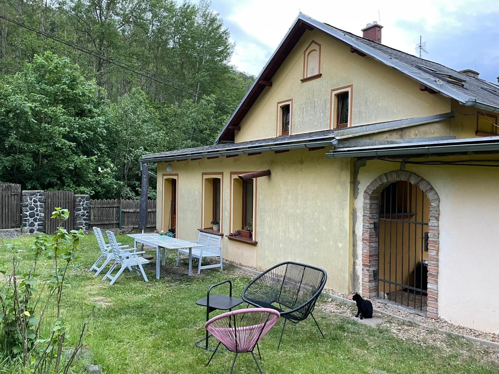 Na Bukovku Apartment Techlovice Bagian luar foto